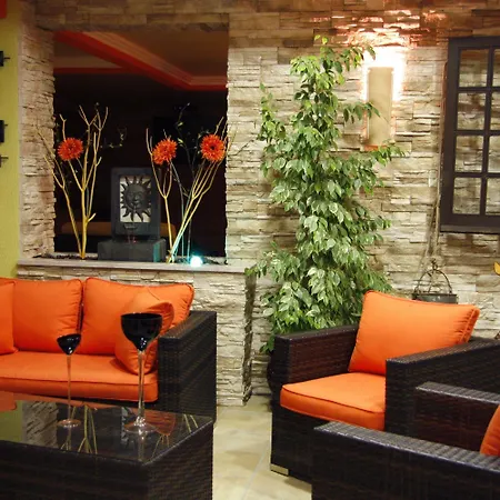 Montinho De Ouro 3* Luz