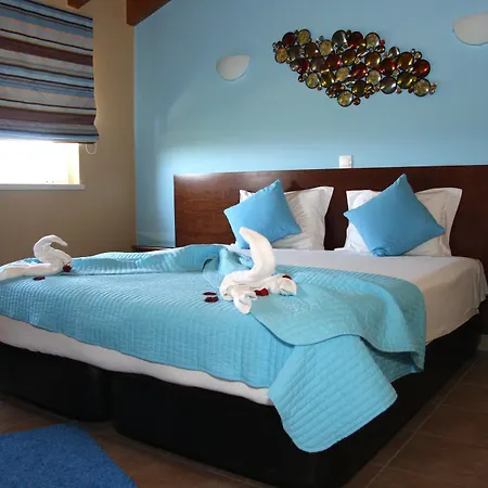 Montinho De Ouro 3* Luz