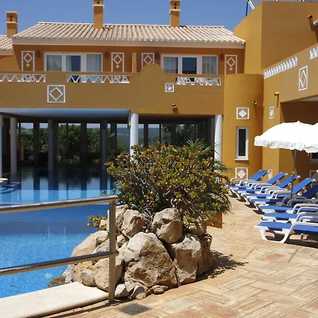 Montinho De Ouro 3* Luz