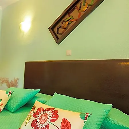 Montinho De Ouro Hotel Luz