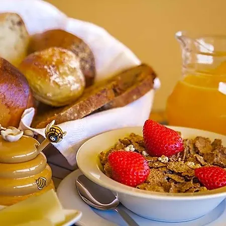 Montinho De Ouro Hotel Luz