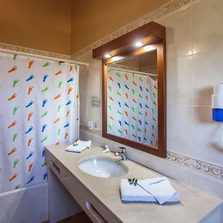 Montinho De Ouro 3* Luz