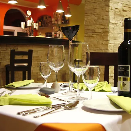 Montinho De Ouro 3* Luz