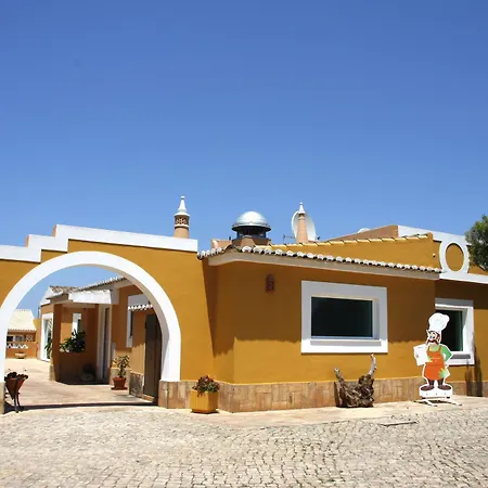 Montinho De Ouro Hotel Luz